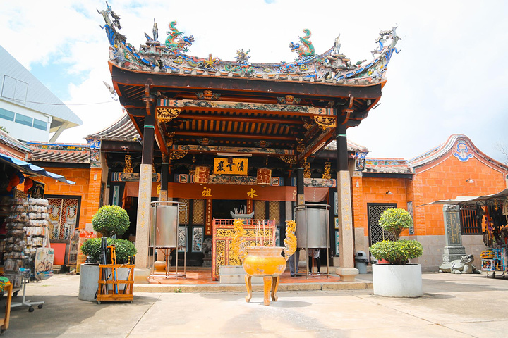 原本是用来供奉清水祖师的庙,其中清水祖师是宋末抗元英雄陈昭应的