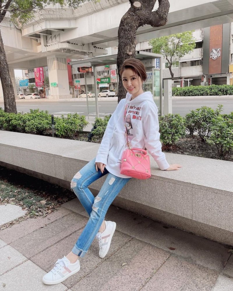 送小女孩礼物排行榜_七夕送什么礼物好最给力的情人节礼物相机推荐