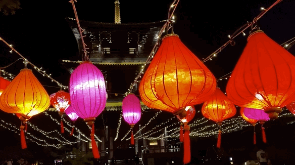 抓住假期的尾巴松江这里的灯会真的很美