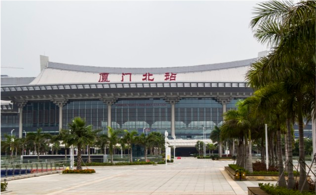 厦(福)铁路经过福建境内的光泽县,邵武市,顺昌县,延平区/沙县区,尤溪