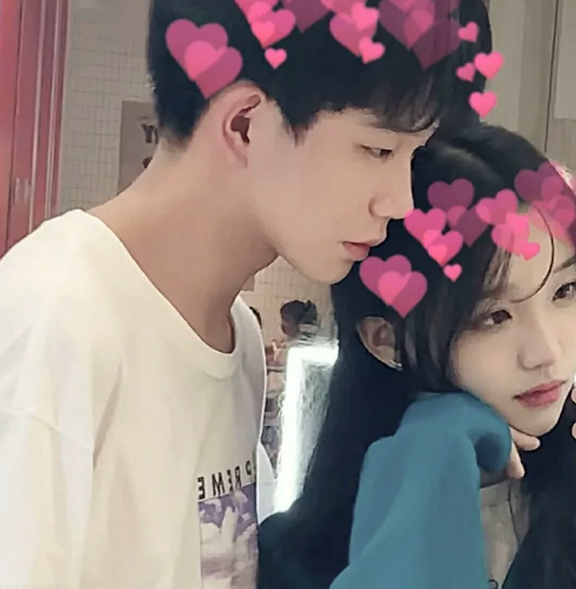 和臭宝一起用的情头