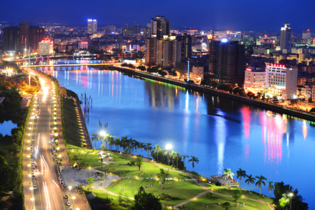 建02,锦江湿地公园冯慧茜 摄地址:恩平市新平中路与鳌峰路交叉口西北5