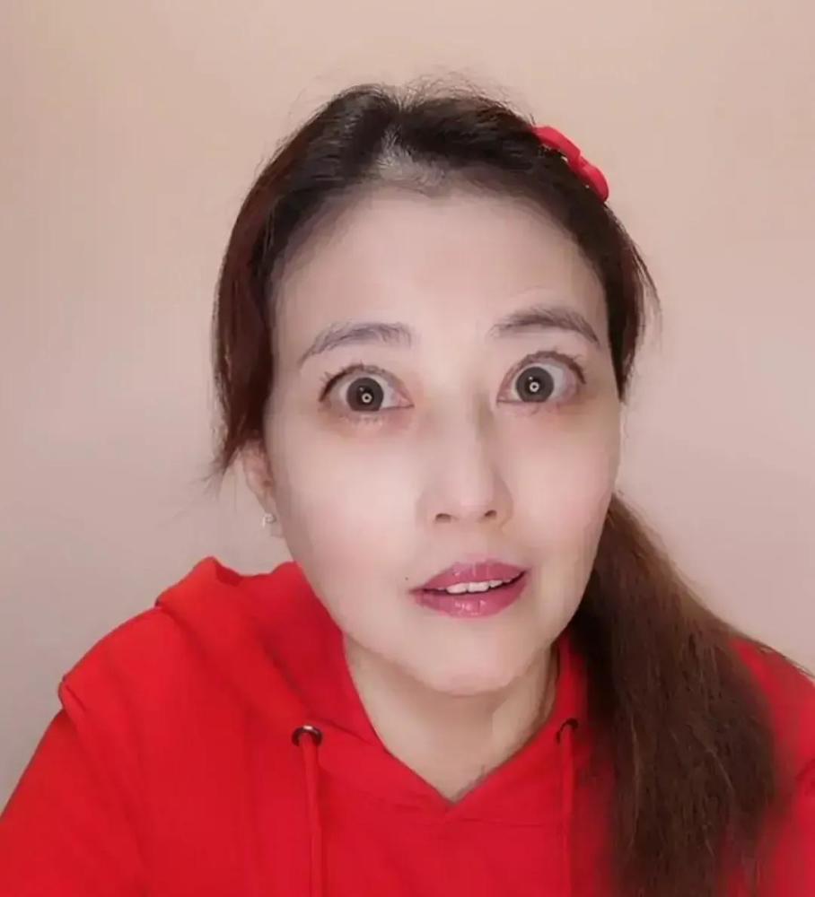 这8个明星眼大如铜铃,突出人类极限反变丑!_腾讯新闻