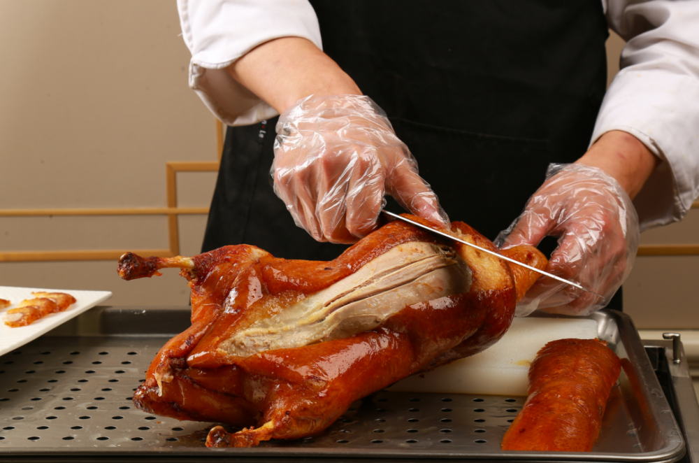 房山美食优惠1499元享便宜坊23人餐精品烤鸭半套菜饼小料乾隆白菜蕃茄