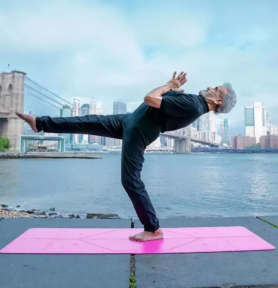 瑜伽大师告诉你如何成为真正的瑜伽士该多久练一次瑜伽