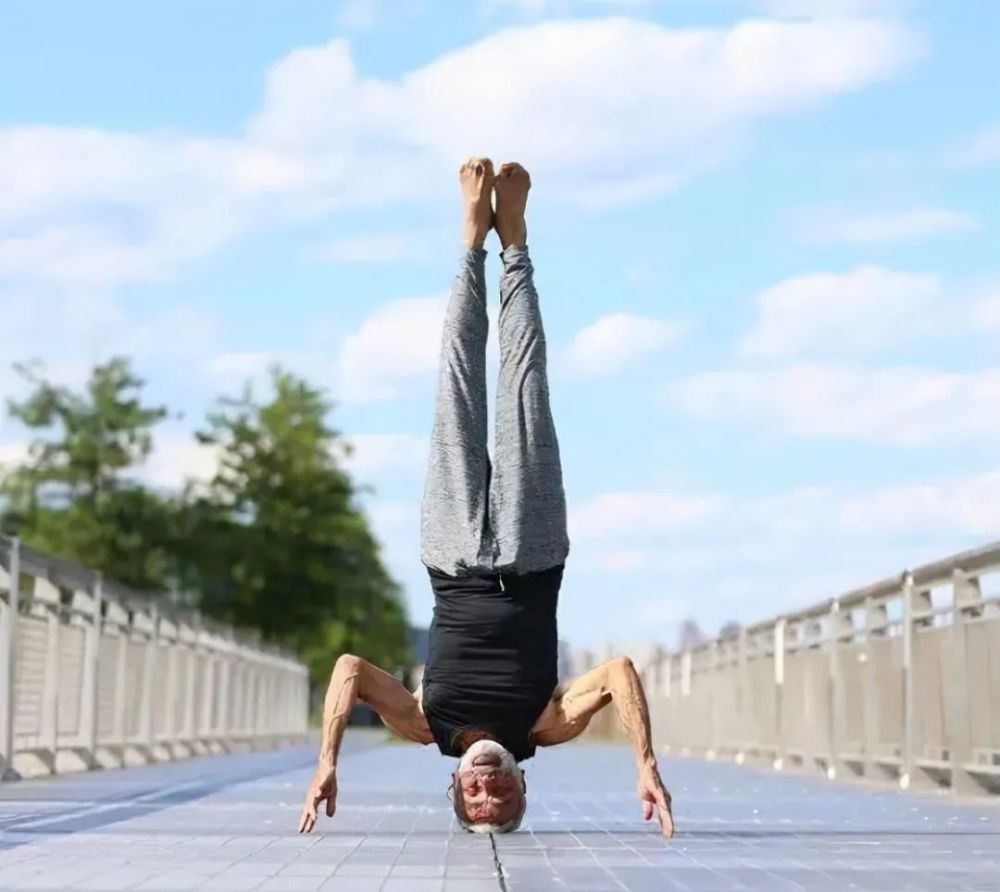 瑜伽大师告诉你如何成为真正的瑜伽士该多久练一次瑜伽