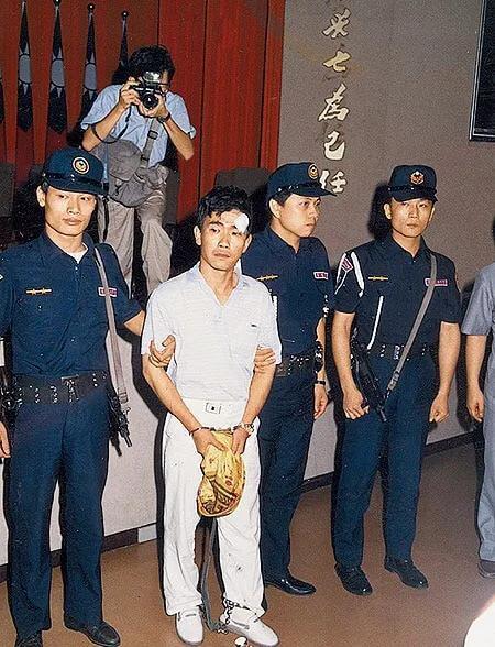 还有包括"天道盟廉政会"会长杨双伍"竹联帮"刘焕荣等名号响当当的各