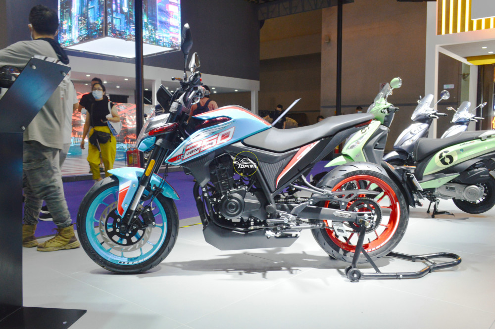 宗申g250r街车首次亮相设计大胆前卫年轻化是趋势