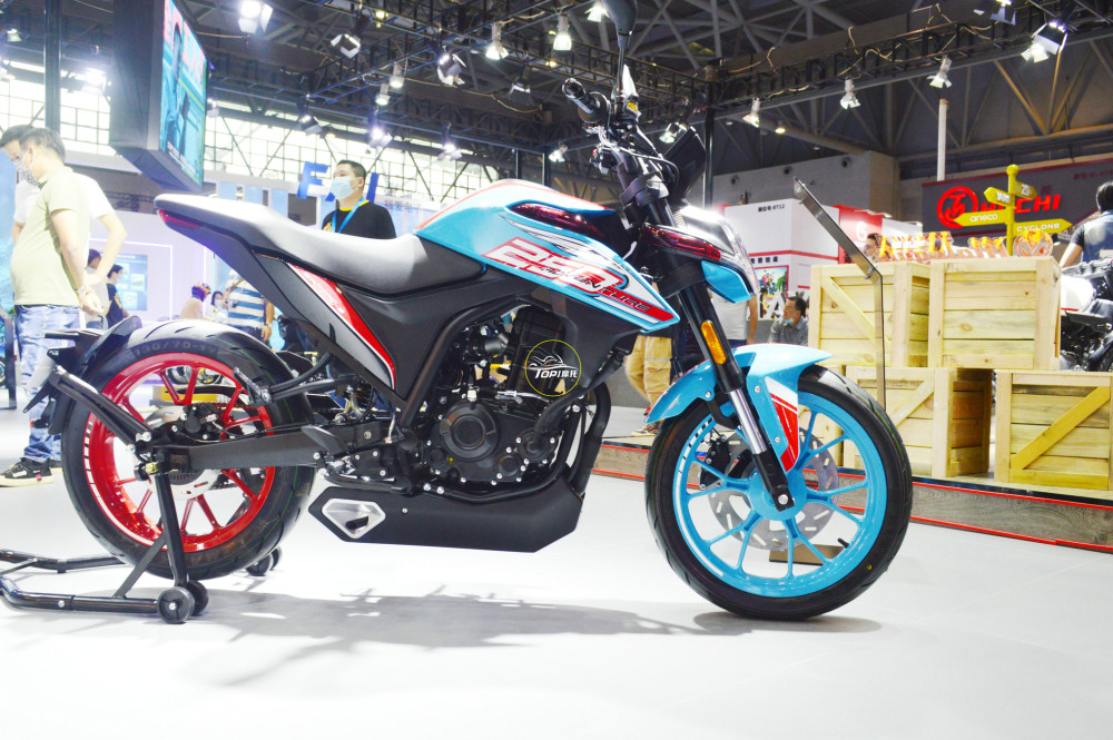 宗申g250r街车首次亮相设计大胆前卫年轻化是趋势