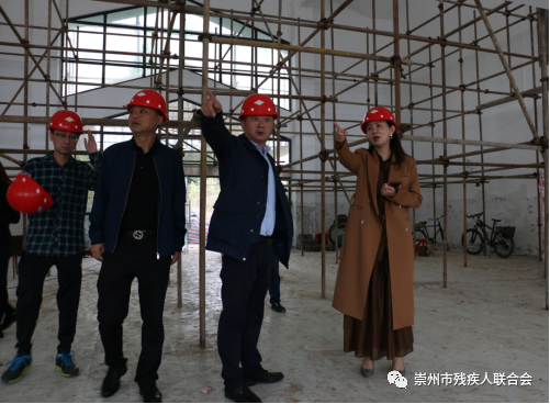 崇州市委常委张萍视察成都市残疾人集中托养项目崇州建设情况