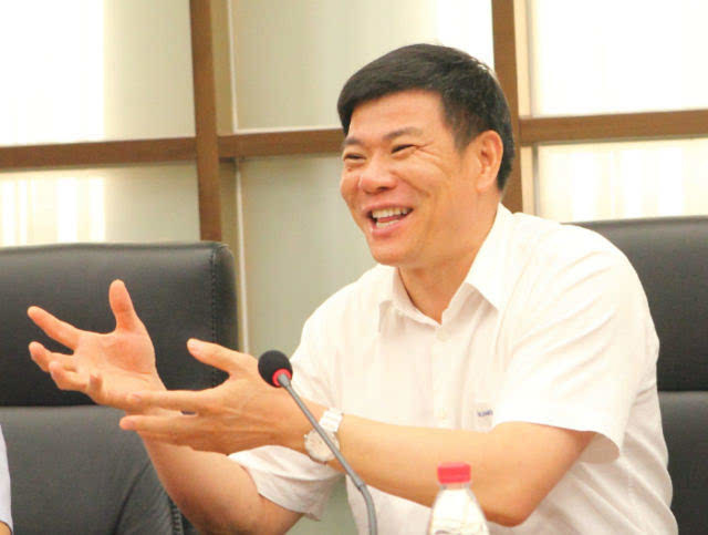 浙江诸暨知名富豪:从酱油推销员,白手起家大赚154亿财富