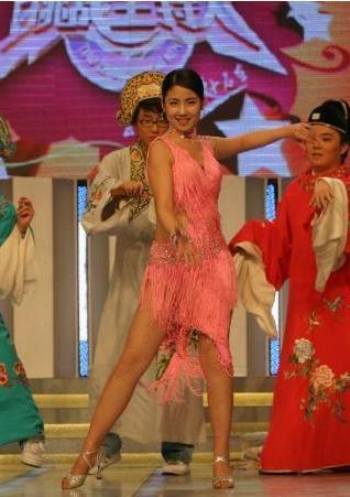 18岁被赵本山力捧,因拒绝潜规则被雪藏,如今回到山村当教师