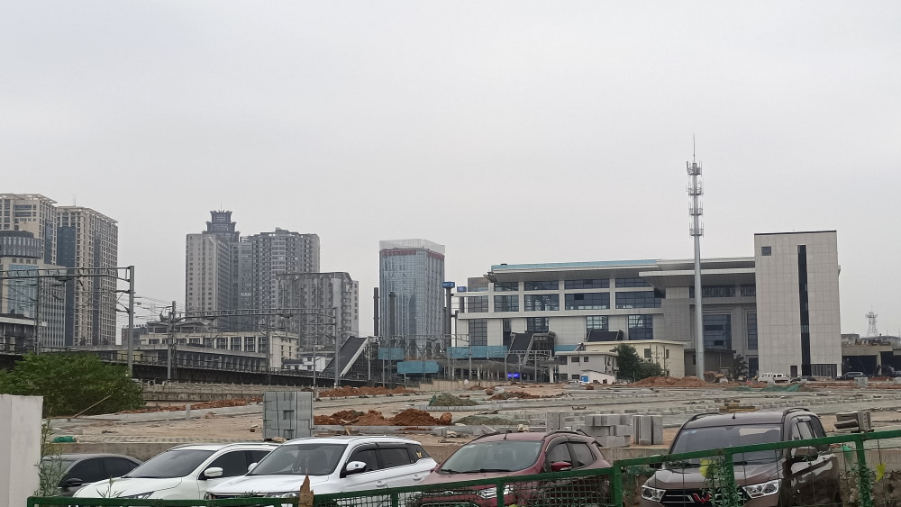 探访在株洲火车站改扩建施工现场走一圈顺路看看芦淞市场群