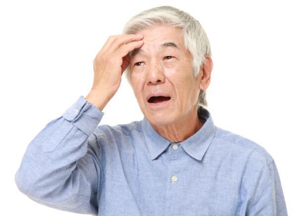 老年人得老年痴呆,或与这4个因素有关,4个方法可维持大脑年轻态