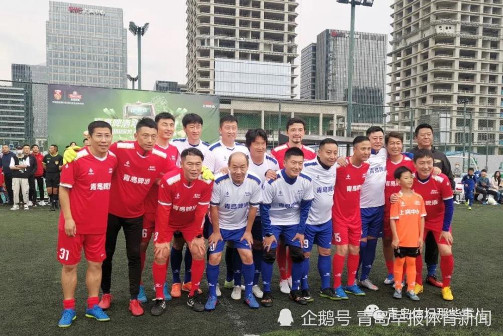老国脚vs老海牛,在青岛致青春!曲波谢晖主导进球大战为国足助威