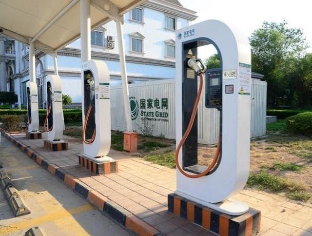 品牌充电桩十大企业排名友电物联厂家直供免费铺货电动车充电桩什么