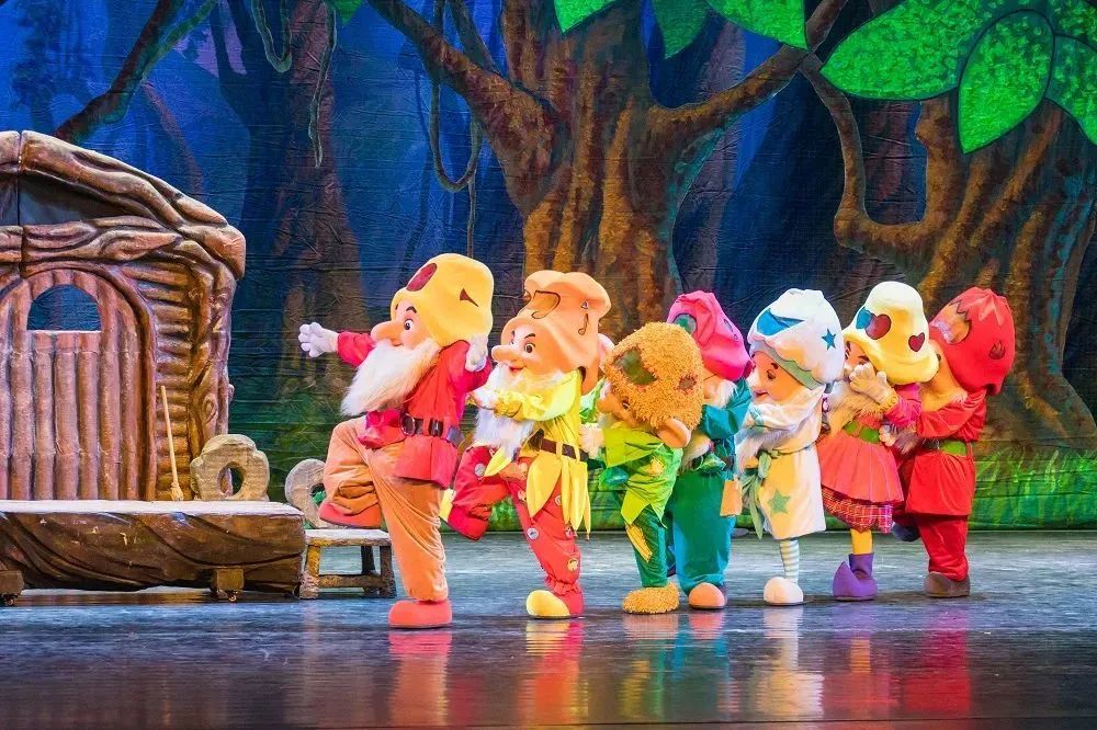 格林童话经典故事迪士尼动画舞台剧版童话剧白雪公主梦幻来袭