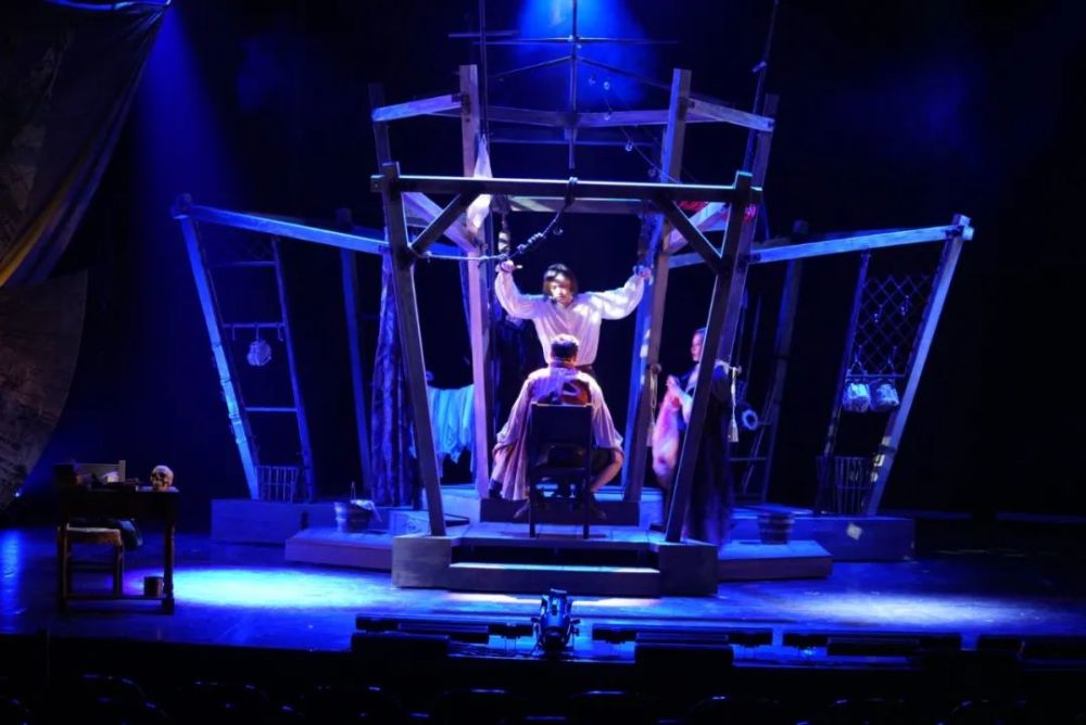 一部"与我"有关的莎翁简史!_腾讯新闻