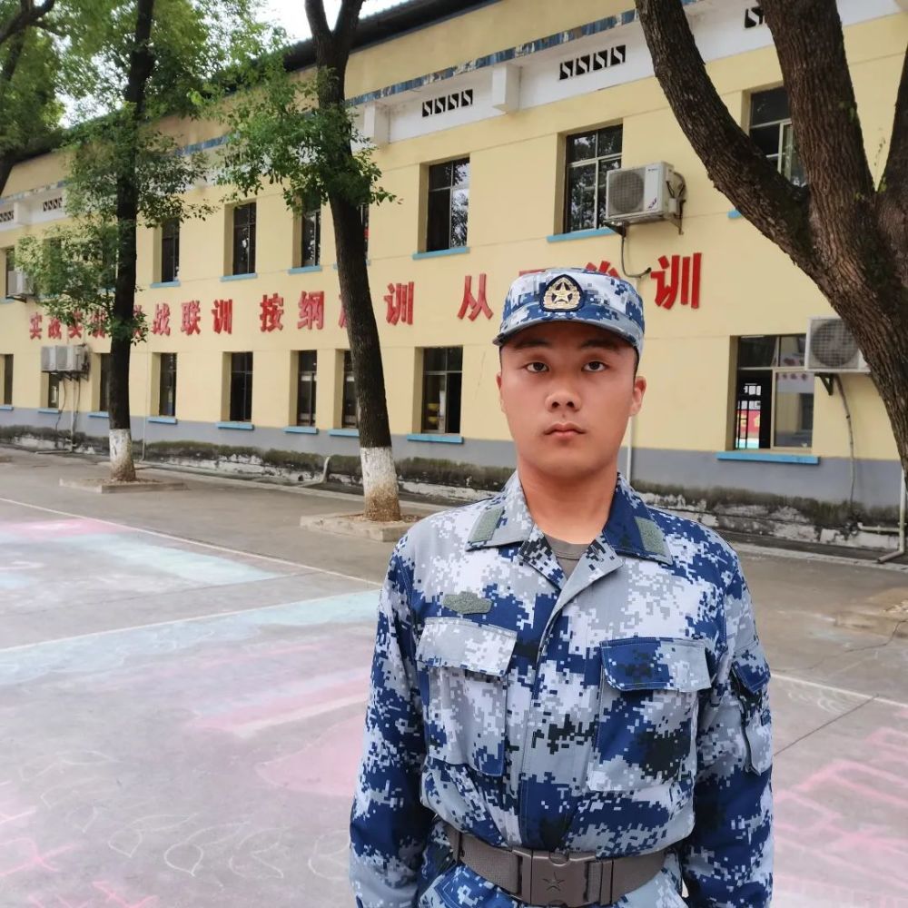 新兵的国庆日记记录军营新体验