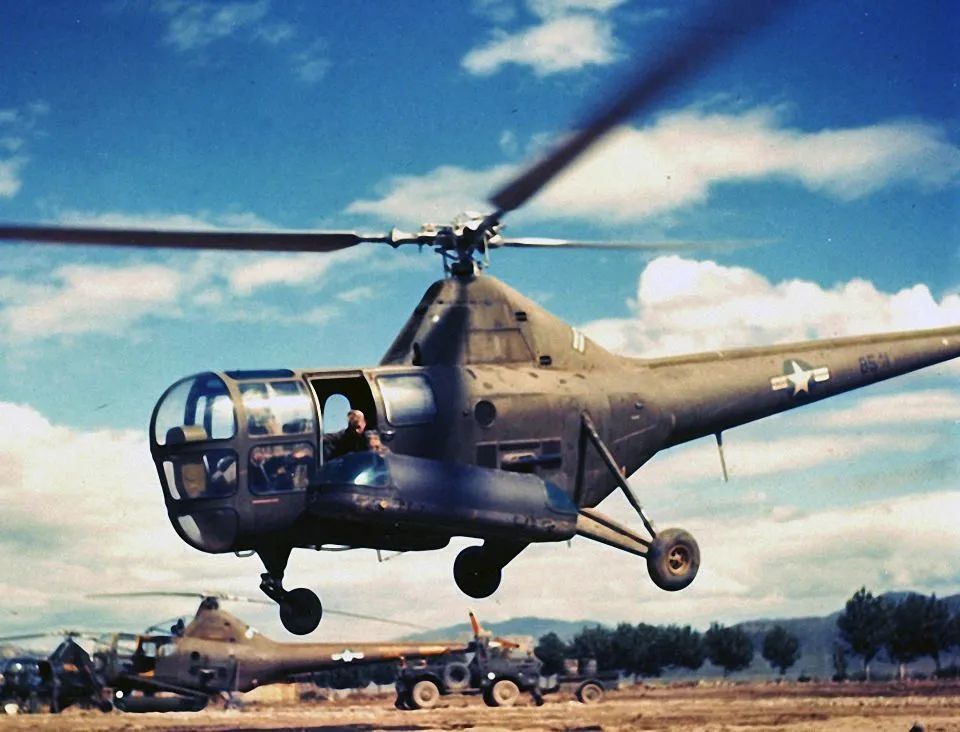 除了长津湖电影中出现的这款美军直升机抗美援朝战争中还有两型直升机