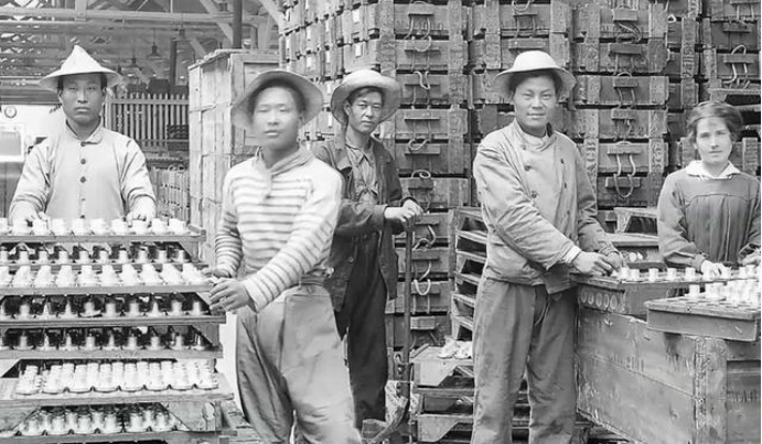 一战中国劳工挖战壕距德军50米2万埋骨他乡也有人收获爱情