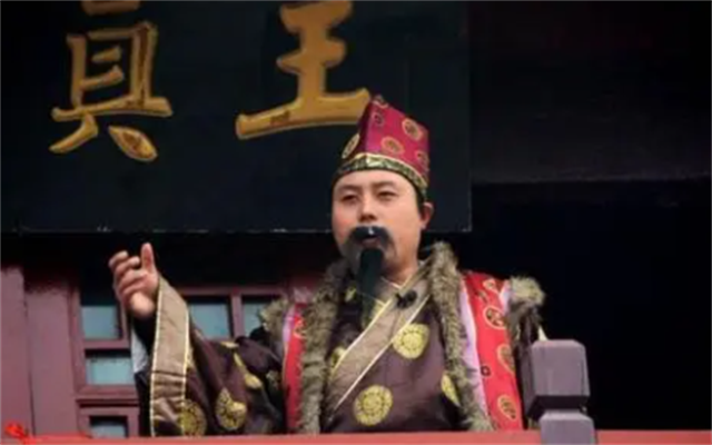 "二人正客套时,董强的儿子董朝文走了进来.