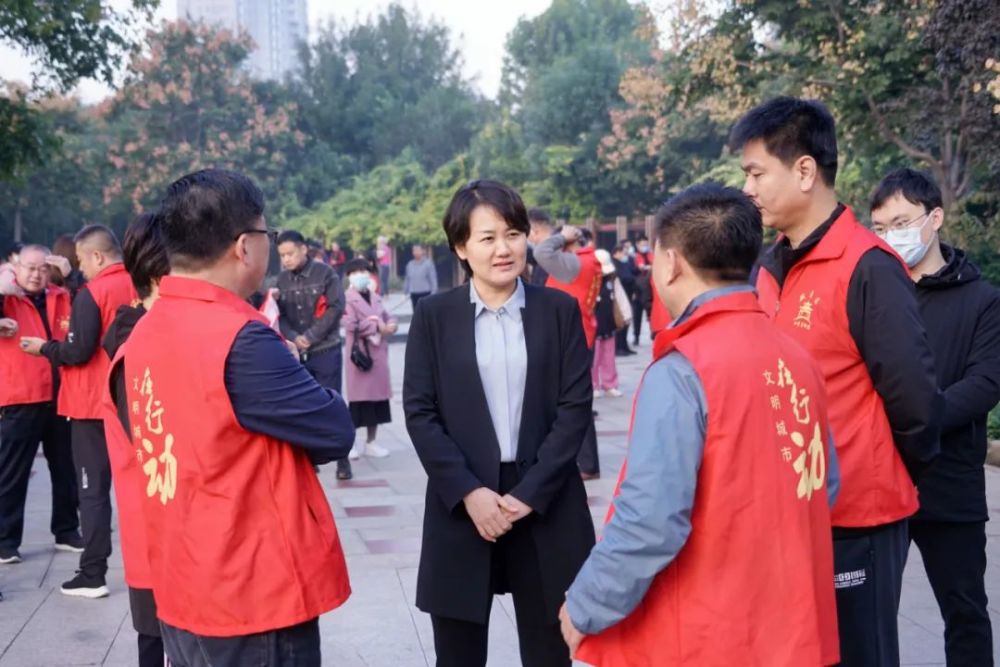 区长刘丹出席四季青街道文明城市建设分指挥部晨会