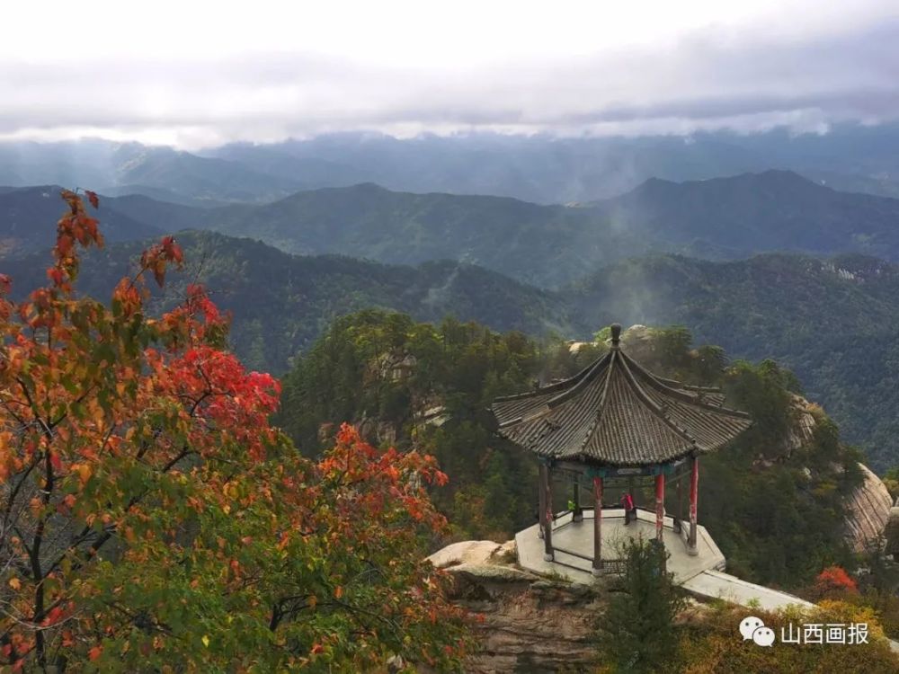 2021年報友紅圖榜合作景區呂梁北武當山上賞秋