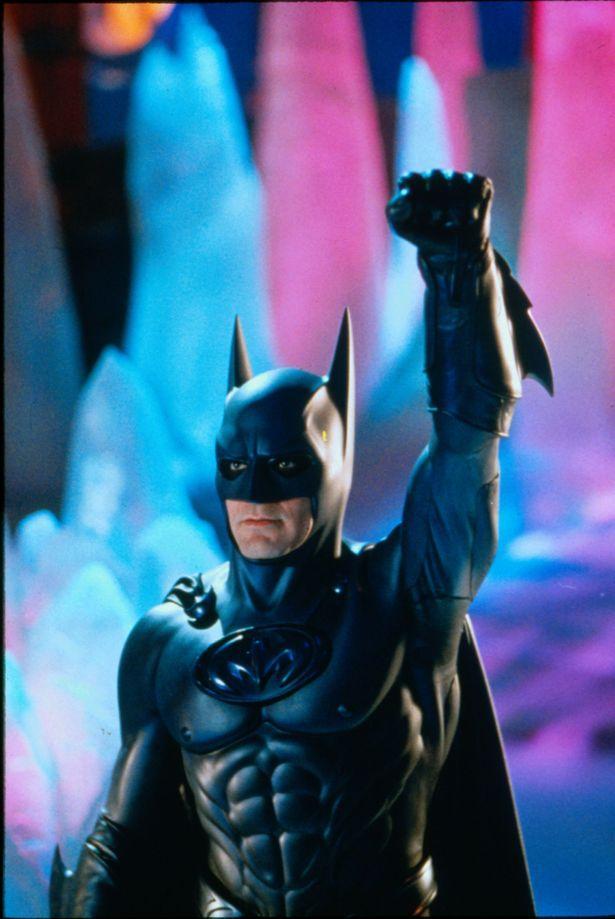 乔治·克鲁尼不让妻子阿迈勒看他的《蝙蝠侠》,因为"演得不好"