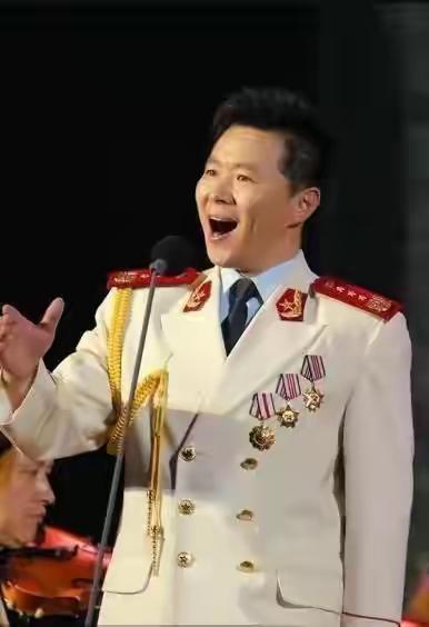 王宏伟4岁丧父44岁当爸爱妻子女儿也爱为他孀居49年的妈