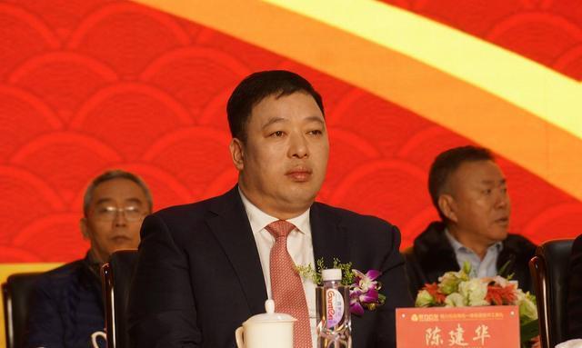 苏州首富坐拥千亿民企,1天入账15亿,雷军都不是其对手?