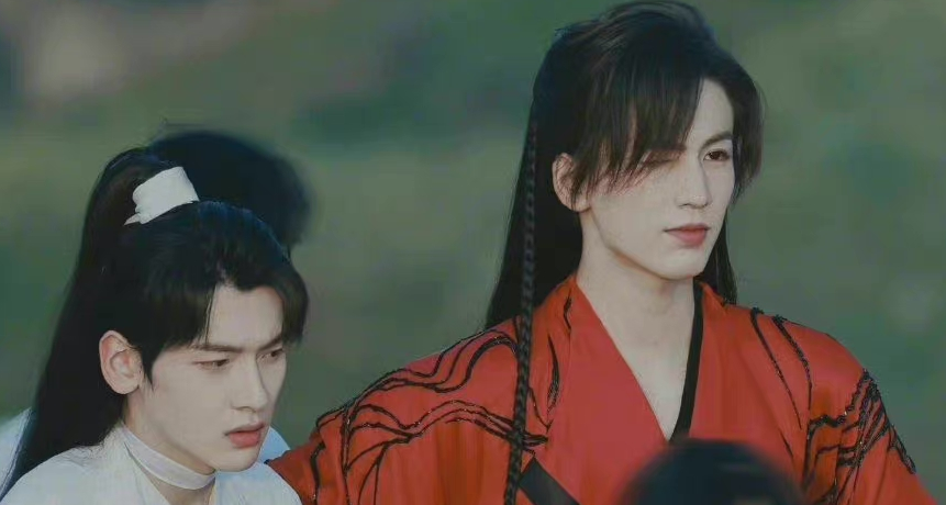 《天官赐福》鬼新郎张凌赫登上热搜，网友直呼“辣眼睛”？