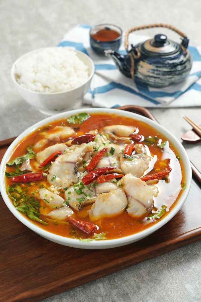 一次做一大份,好吃得停不下来——家常版水煮鱼【孔老师教做菜】_腾讯