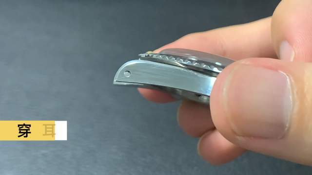 顾名思义,穿耳的生耳孔是通的,密耳的生耳孔是密封的.