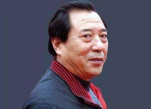 “白卷英雄”张铁生：高考交白卷，入狱15年，出狱后现身价过亿_腾讯新闻