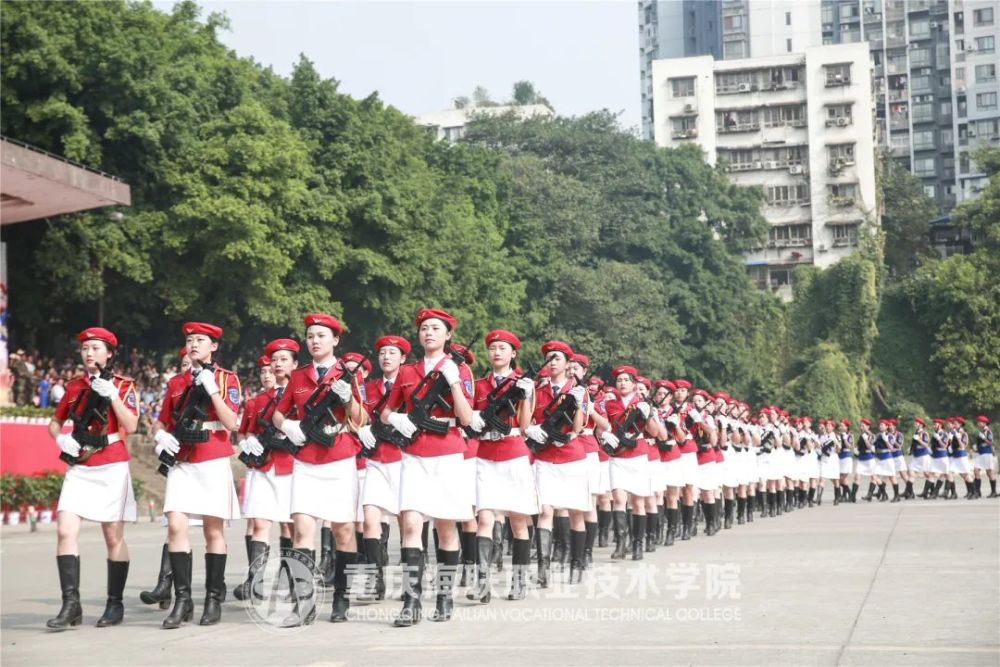 重慶海聯職業技術學院凌雲女子儀仗隊颯爽英姿這氣質漂亮