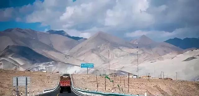 喀喇昆仑公路如今,喀喇昆仑走廊及公路已经成为中巴经济走廊的重要