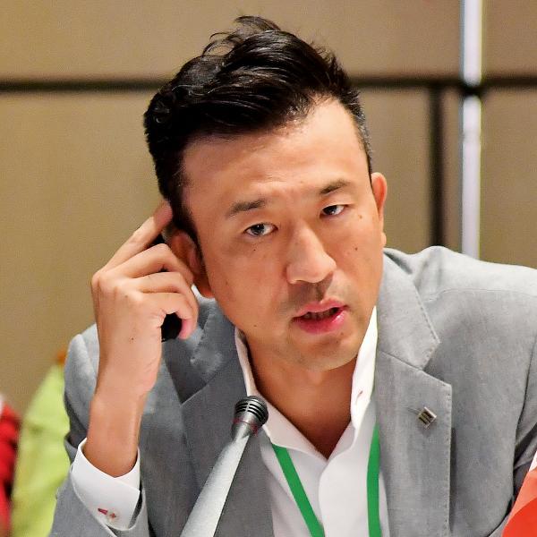 吕庆耀在2006年也成功娶到了郭得胜的孙女郭晓妍.