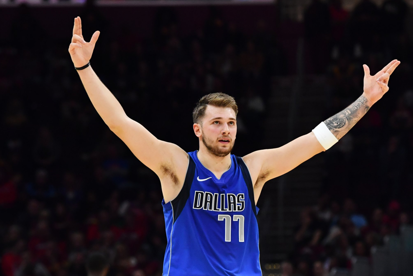 nba 勇士下赛季合同仅有8人，却超奢侈税2500万，这就是总冠军球队！