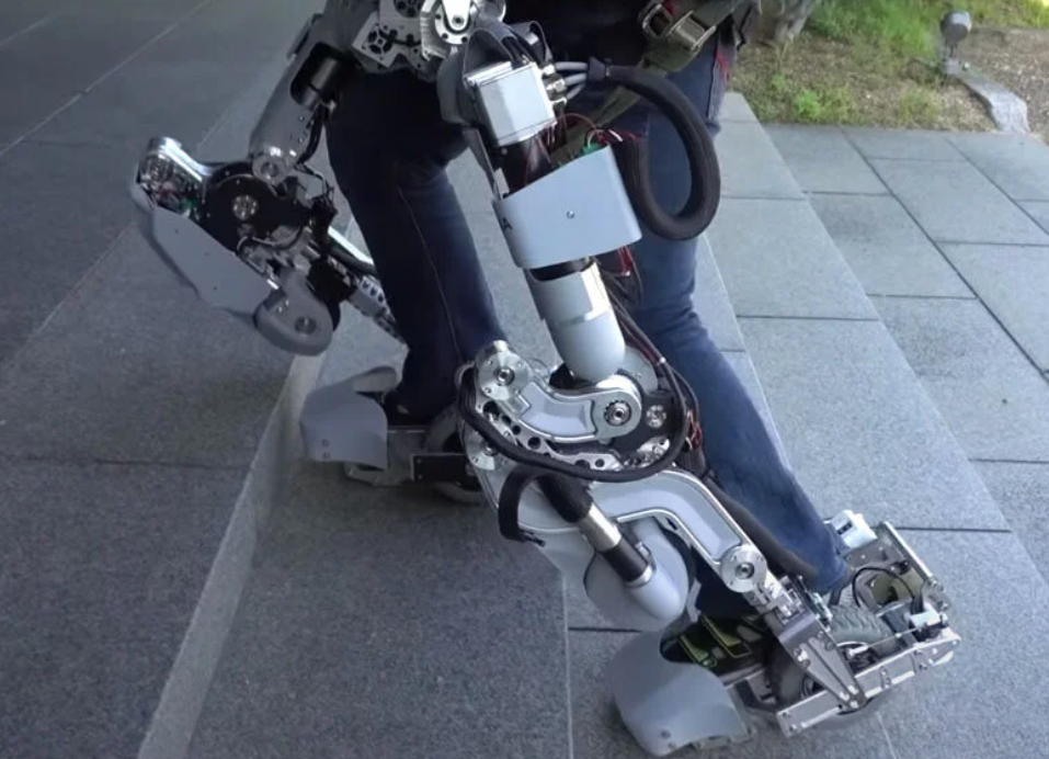 这些可穿戴机械外骨骼机器人,对人类增强不少|cyberdaily_腾讯新闻