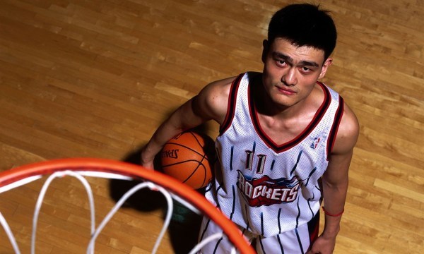 科比 伤病毁掉了姚明，不然姚明就是NBA的霸王龙，