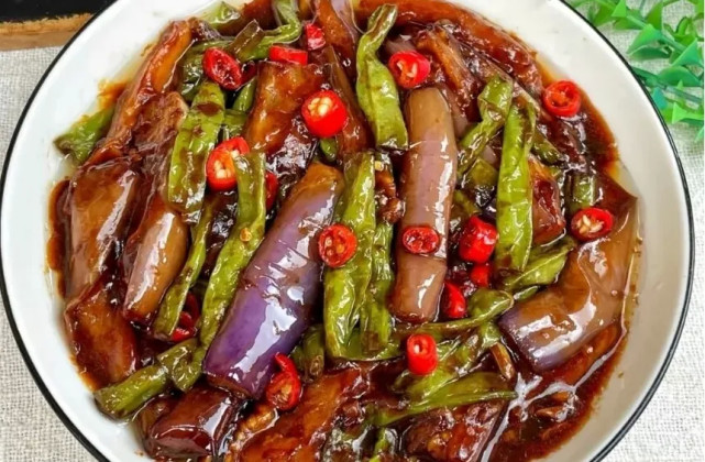 豆角焖茄子