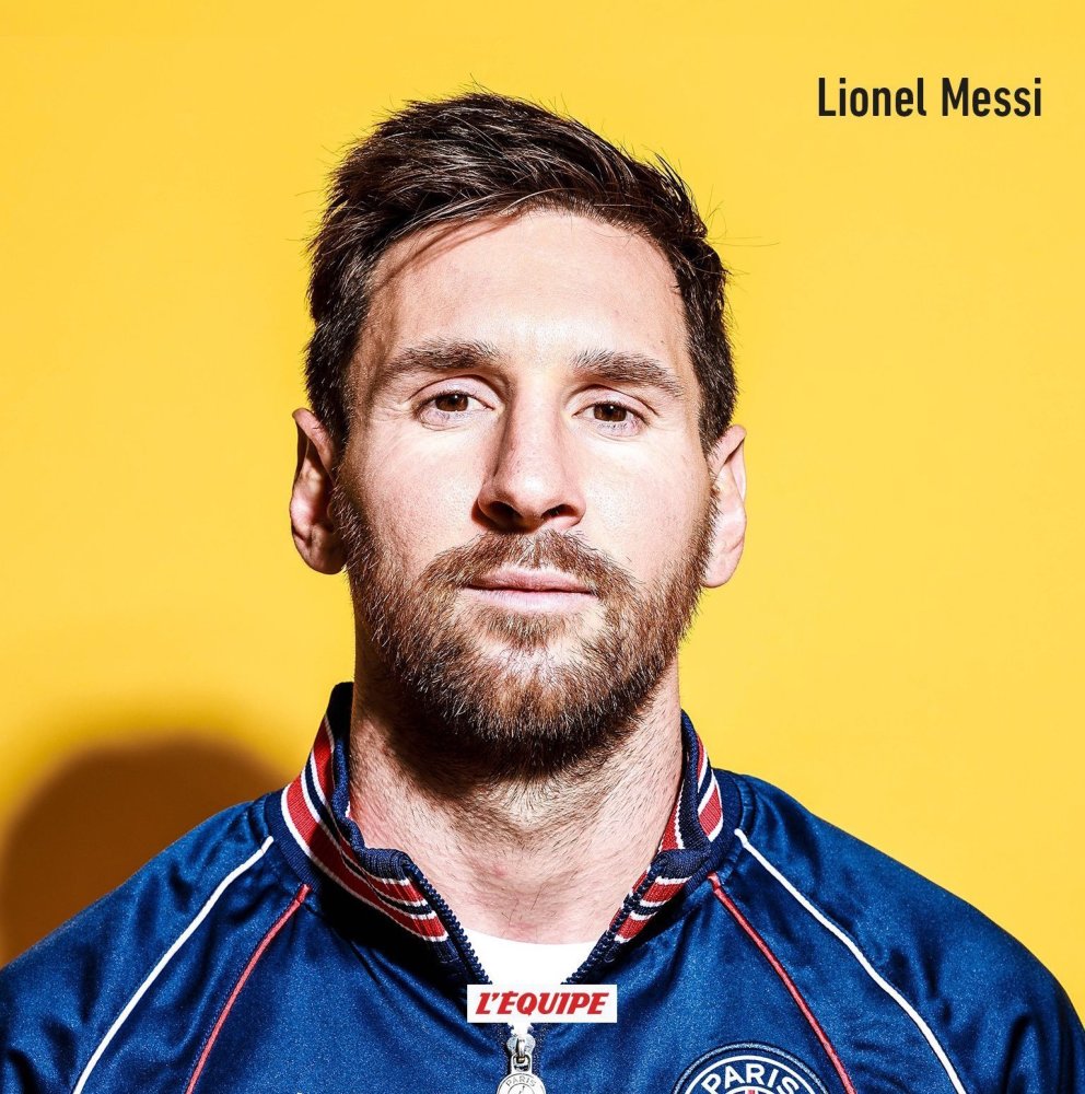 图集梅西接受法国足球专访时拍摄的写真图