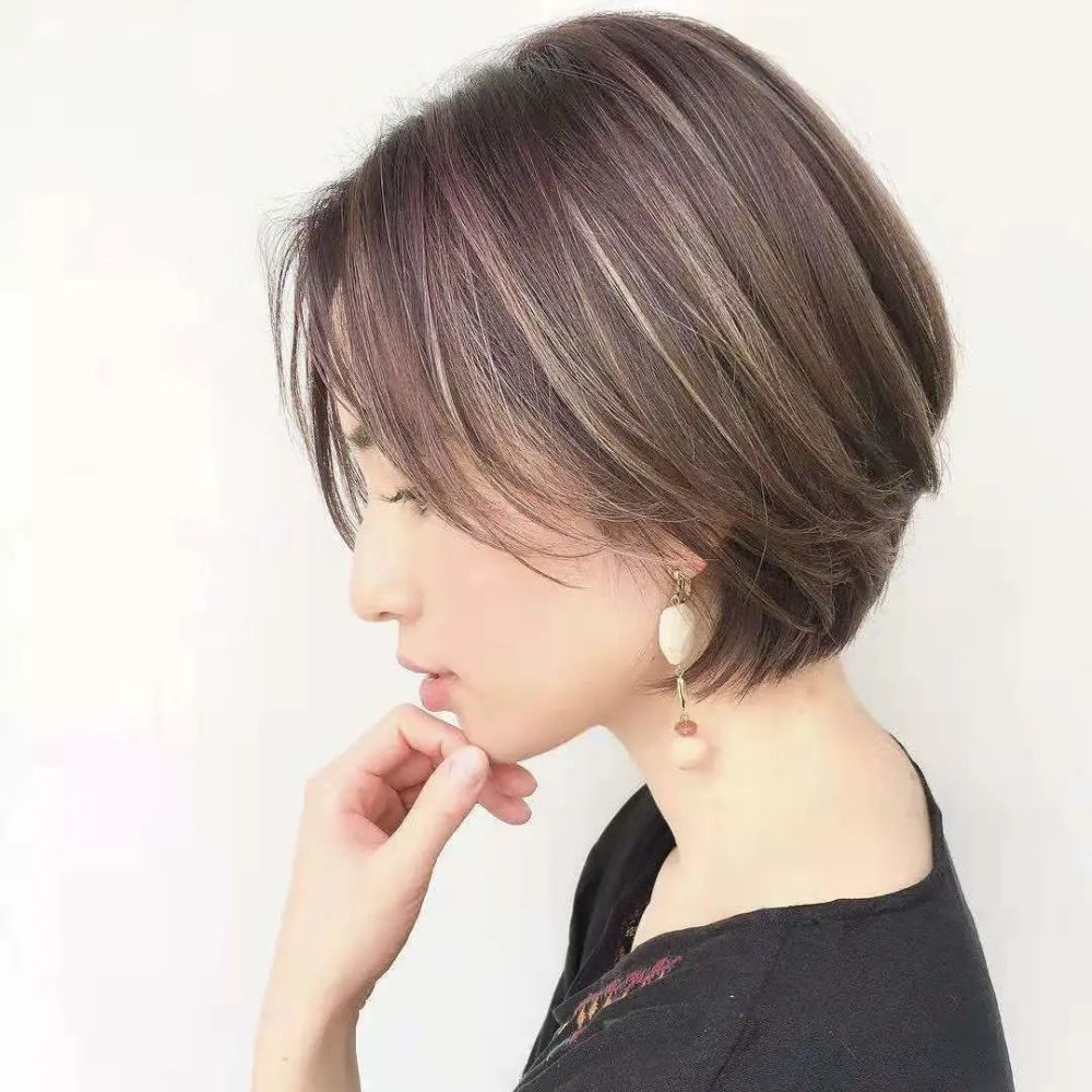 关注《发型图片库》,天天分享好发型甜美可爱的短发系列关注《发型