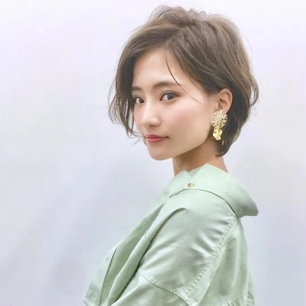 甜美可爱的短发喜欢短发的女士可以收藏图组