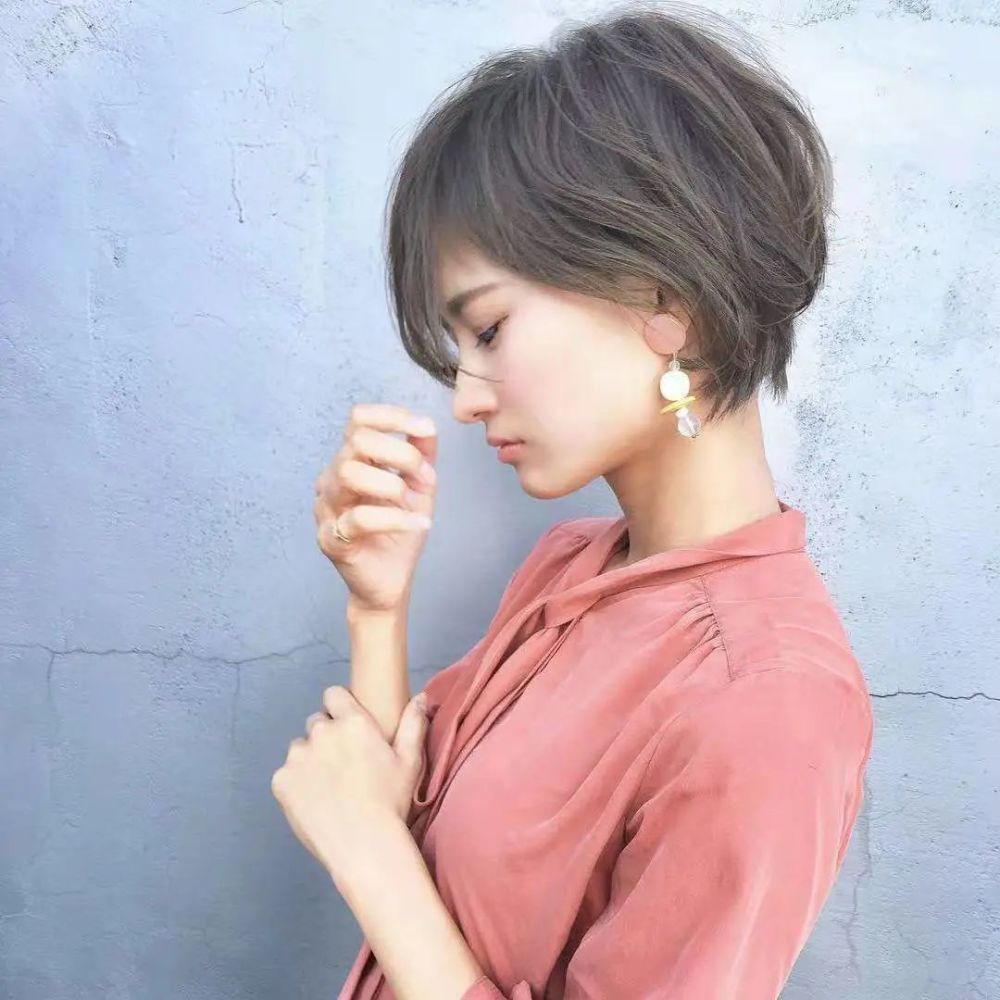 甜美可爱的短发喜欢短发的女士可以收藏图组