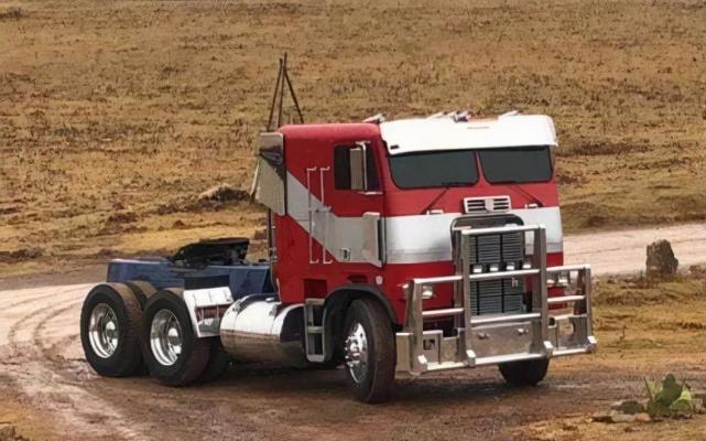 变形金刚7曝光大黄蜂新载具这次不萌了改走粗犷路线