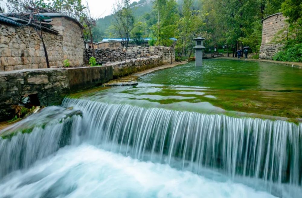 书院泉|摄影:李锋 村中『书院泉』古称"东流泉",因明代中丞刘隅在此建