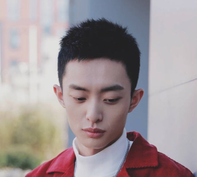 一年前没有姓名一年后频频出演爆款剧白宇帆坐火箭了吗