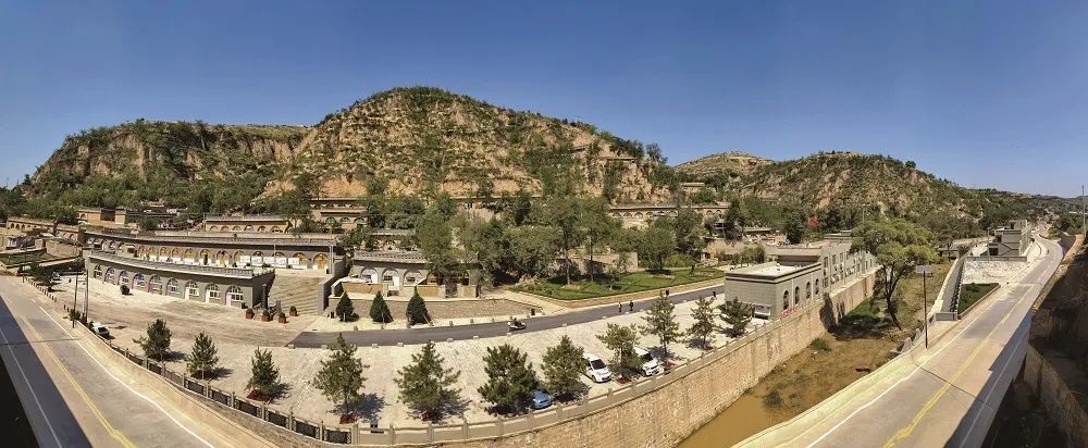 陕西绥德郝家桥村奋斗引得幸福来